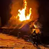 [FOTO] Spłonął dom w Jaworzynce. Jeden z domowników w szpitalu