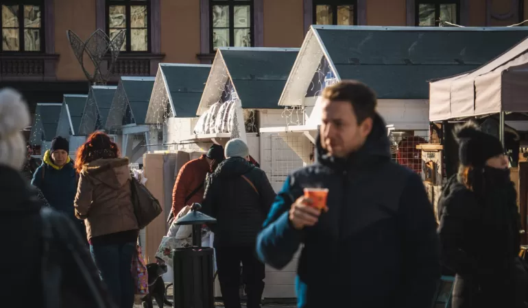 Jarmark świąteczny na rynku w Cieszynie