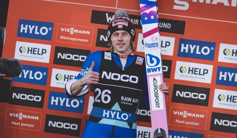 Dawid Kubacki podczas zawodów Raw Air w Vikersund - 18.03.2023
