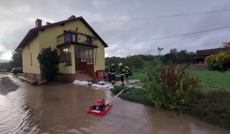 Trudna noc w powiecie cieszyńskim. Woda wdarła się do wielu domów